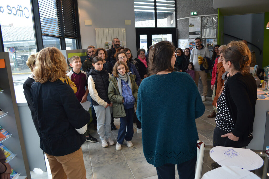 Sud Retz Atlantique Communauté - exposition empreintes - plasticienne au collège - Collège Raymond Queneau